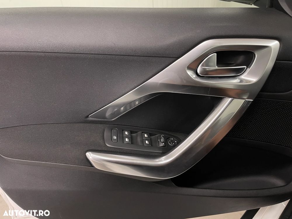Peugeot 2008 BlueHDi FAP 120 STOP & START EAT6 Allure - 28