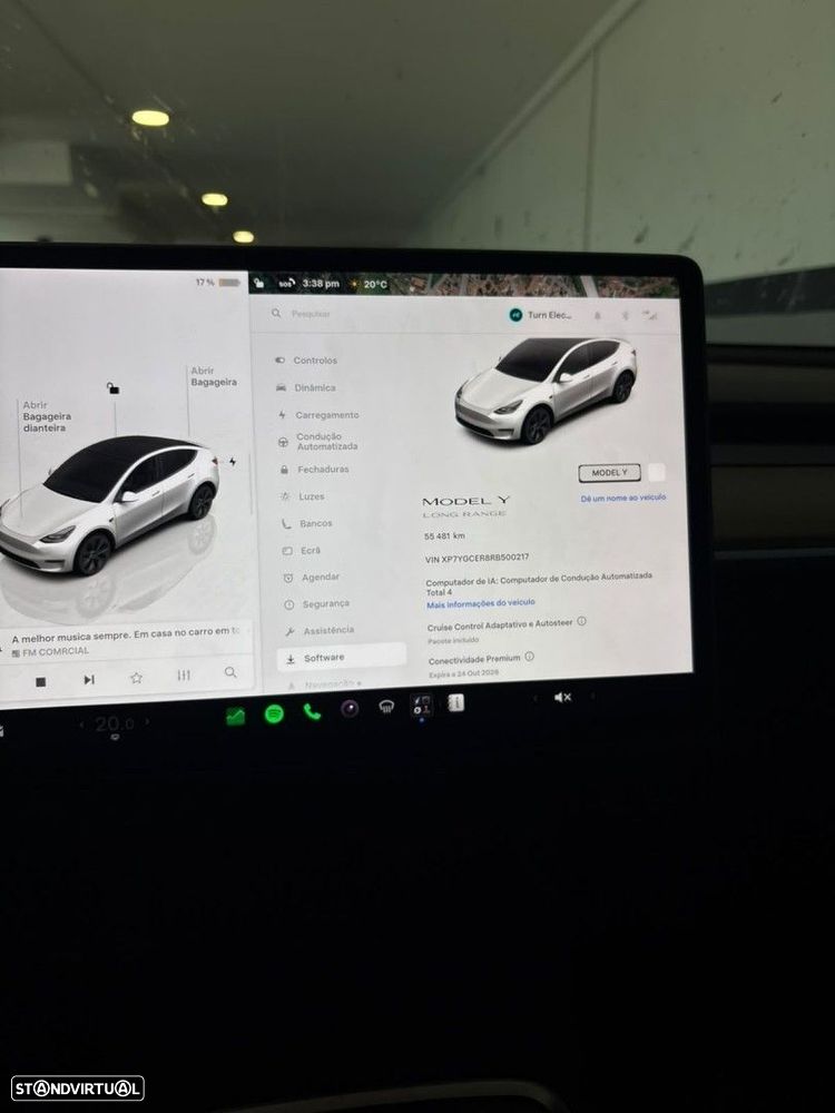 Tesla Model Y — fotografia 16