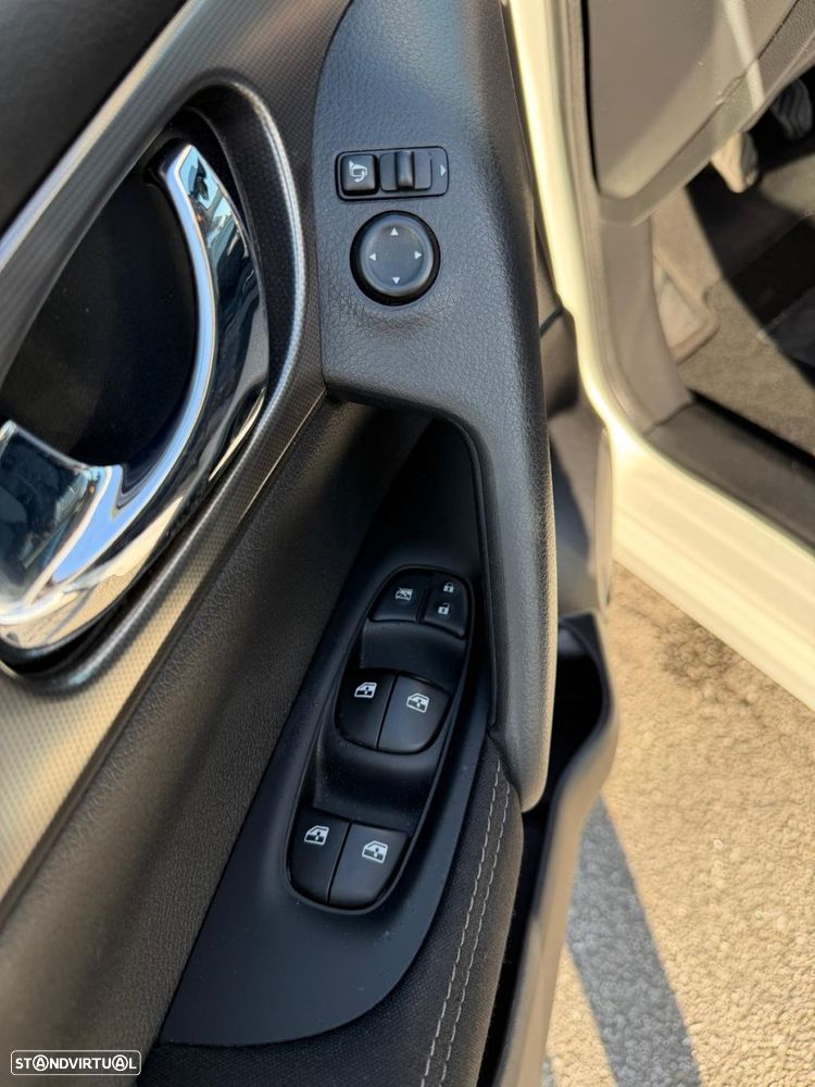 Nissan Qashqai 1.5 dCi N-Connecta 18 - 18