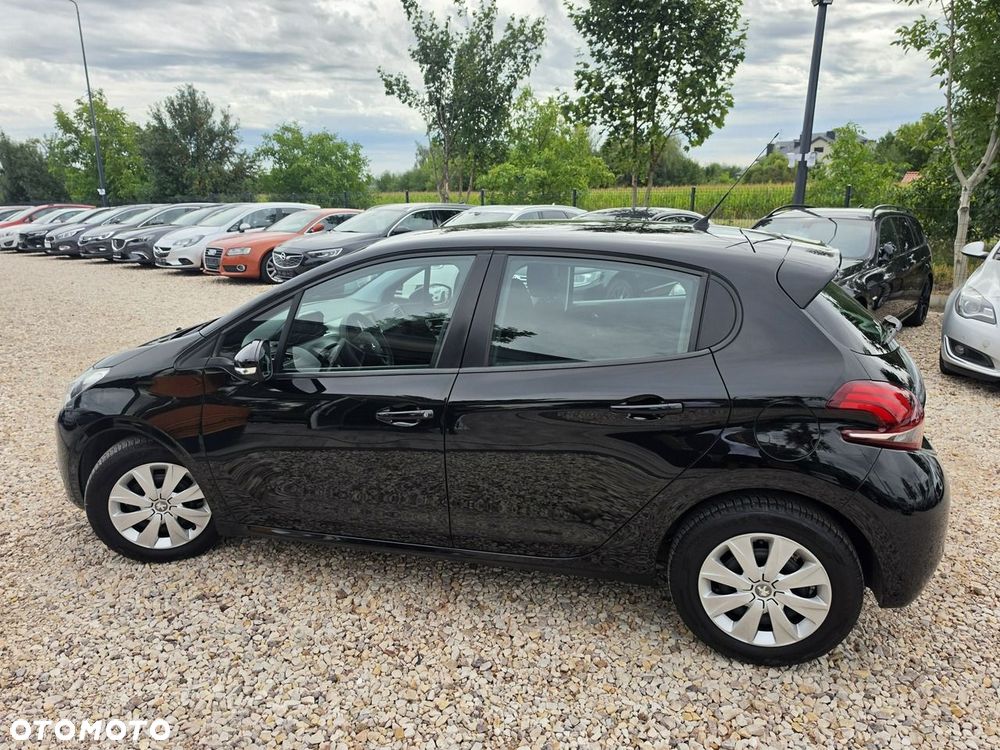 Peugeot 208 - 28