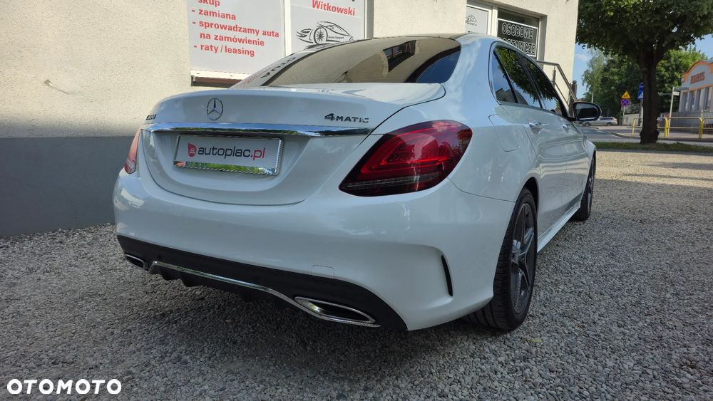 Mercedes-Benz Klasa C 300 4Matic 9G-TRONIC AMG Line - 13