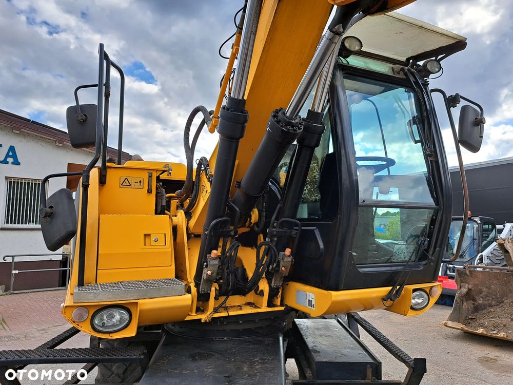 JCB 145 - 10