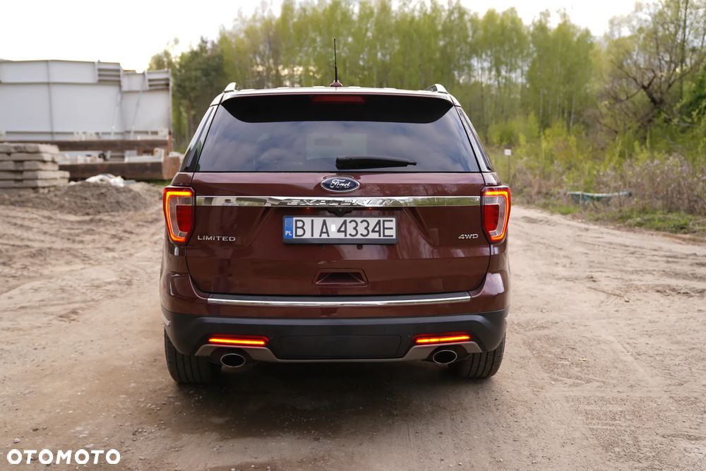Ford Explorer - 22