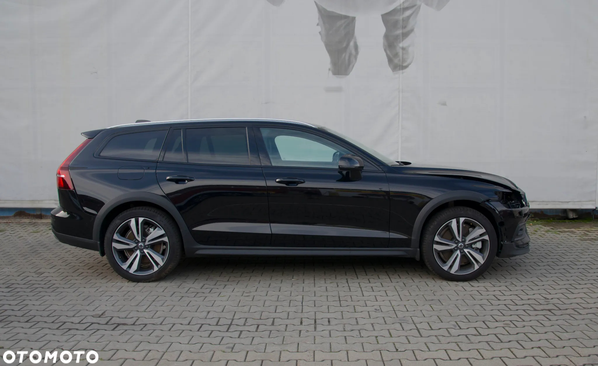 Volvo V60 Cross Country B5 B AWD Plus - 6