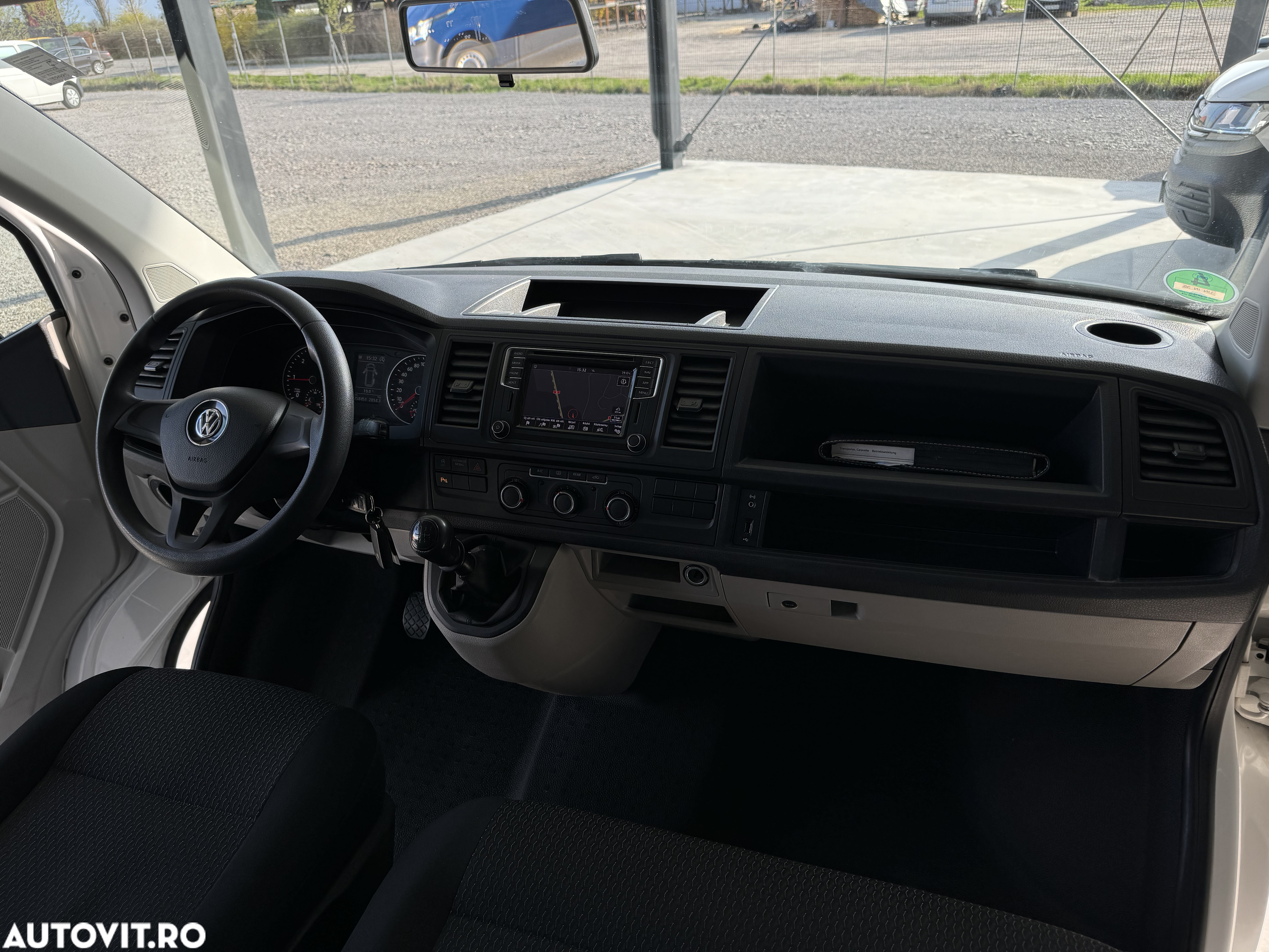 Volkswagen Caravelle T6 2.0 TDI KR Comfortline - 17