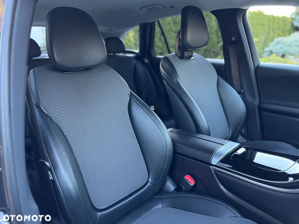 Mercedes-Benz GLC 220 d 4Matic 9G-TRONIC Avantgarde Advanced - 11