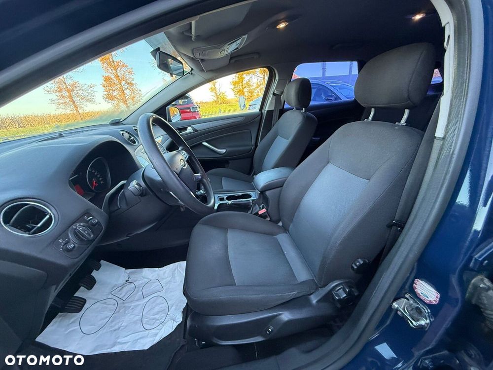 Ford Mondeo - 13