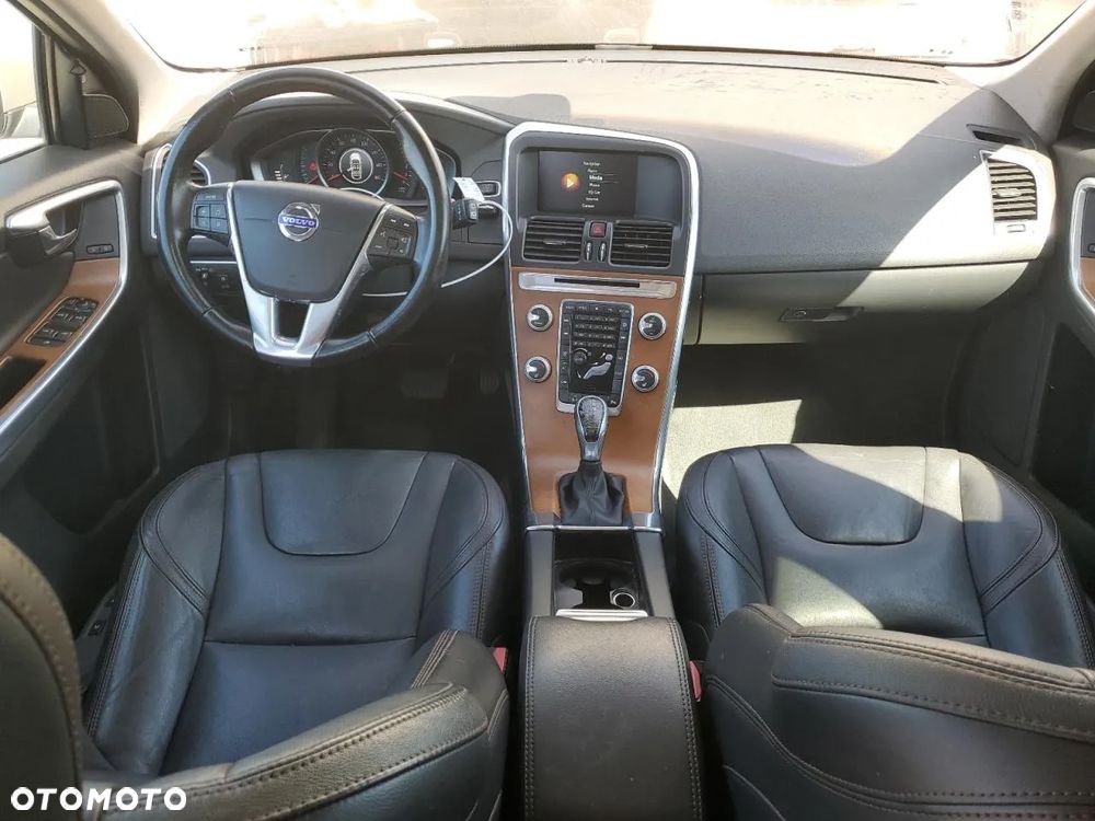 Volvo XC 60 - 8