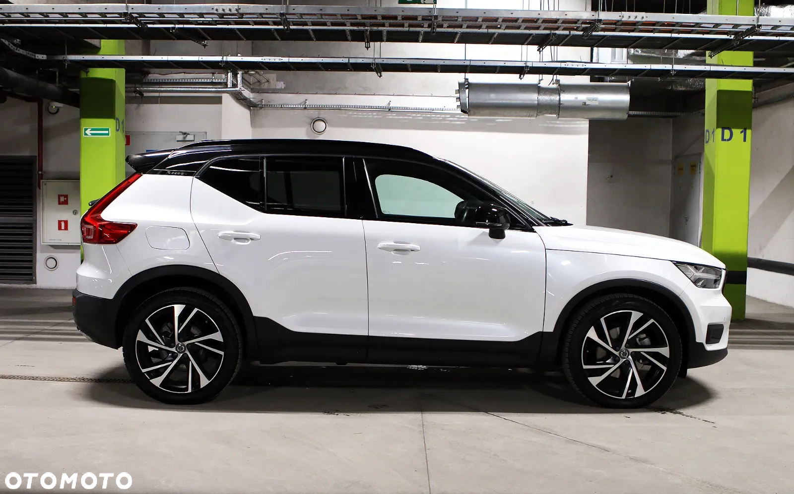 Volvo XC 40 T5 AWD R-Design - 2