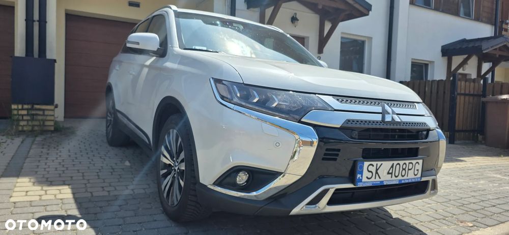 Mitsubishi Outlander 2.0 Instyle SDA 4WD CVT - 1