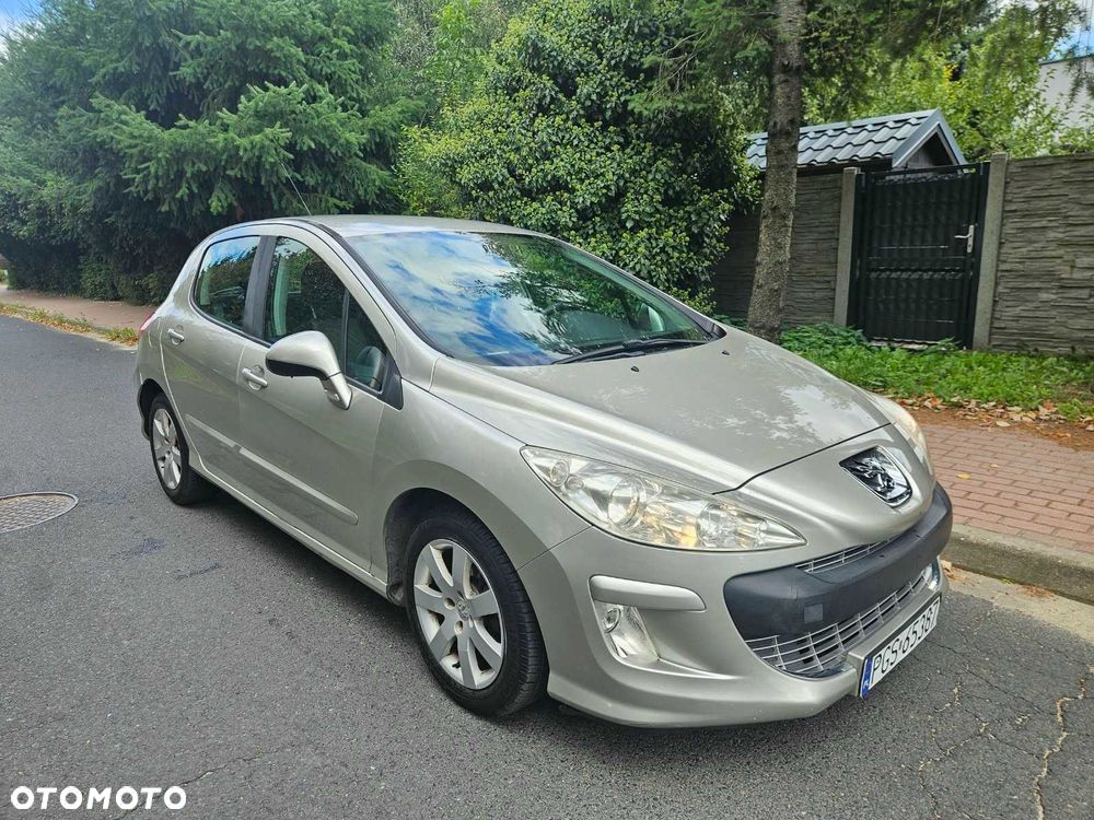 Peugeot 308 - 1