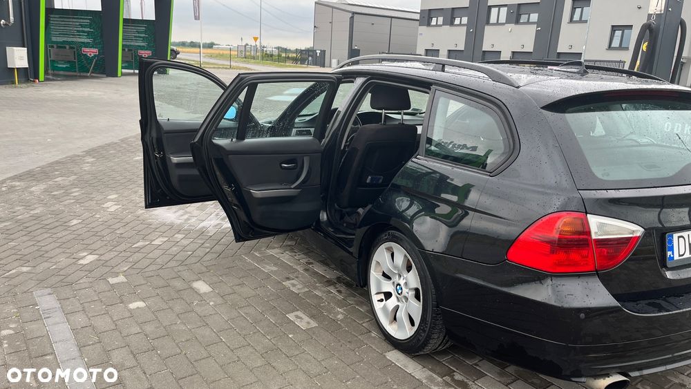 BMW Seria 3 320d - 4