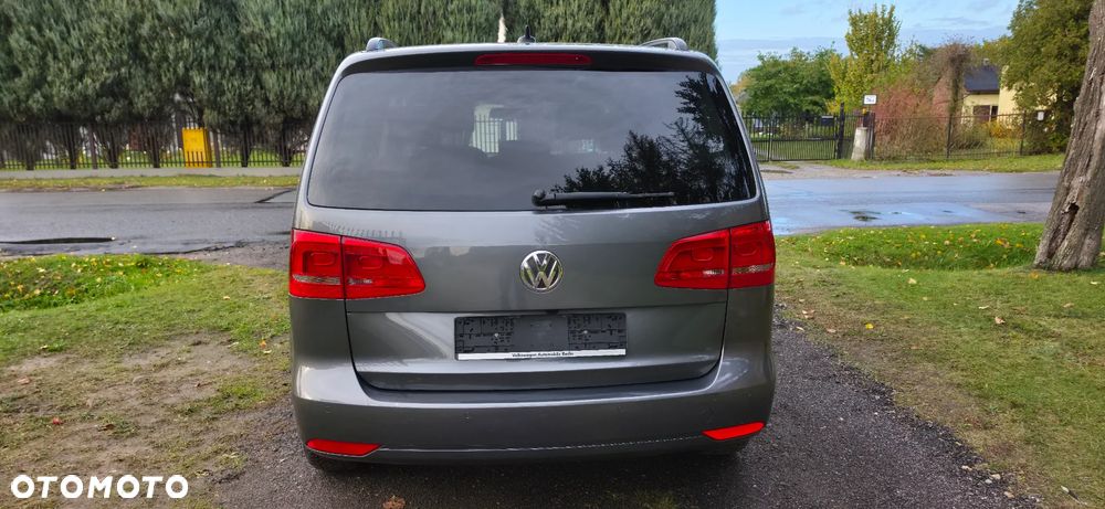 Volkswagen Touran 2012 photo 5