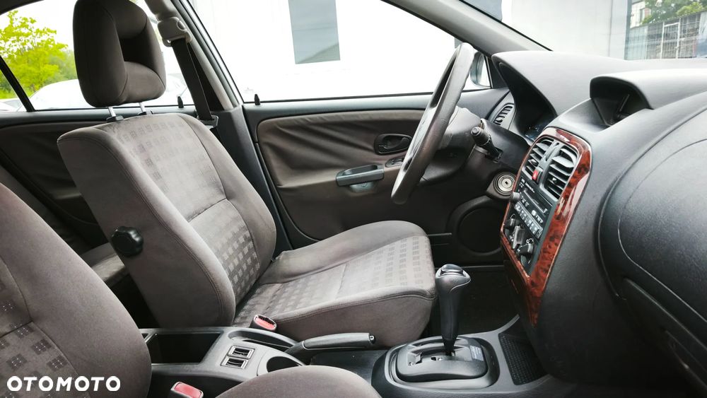 Mitsubishi Carisma - 22