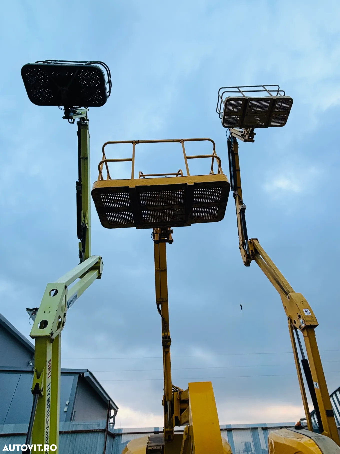 Inchiriere nacela diesel cu brat articulat - 3