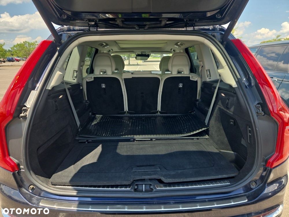 Volvo XC 90 - 8