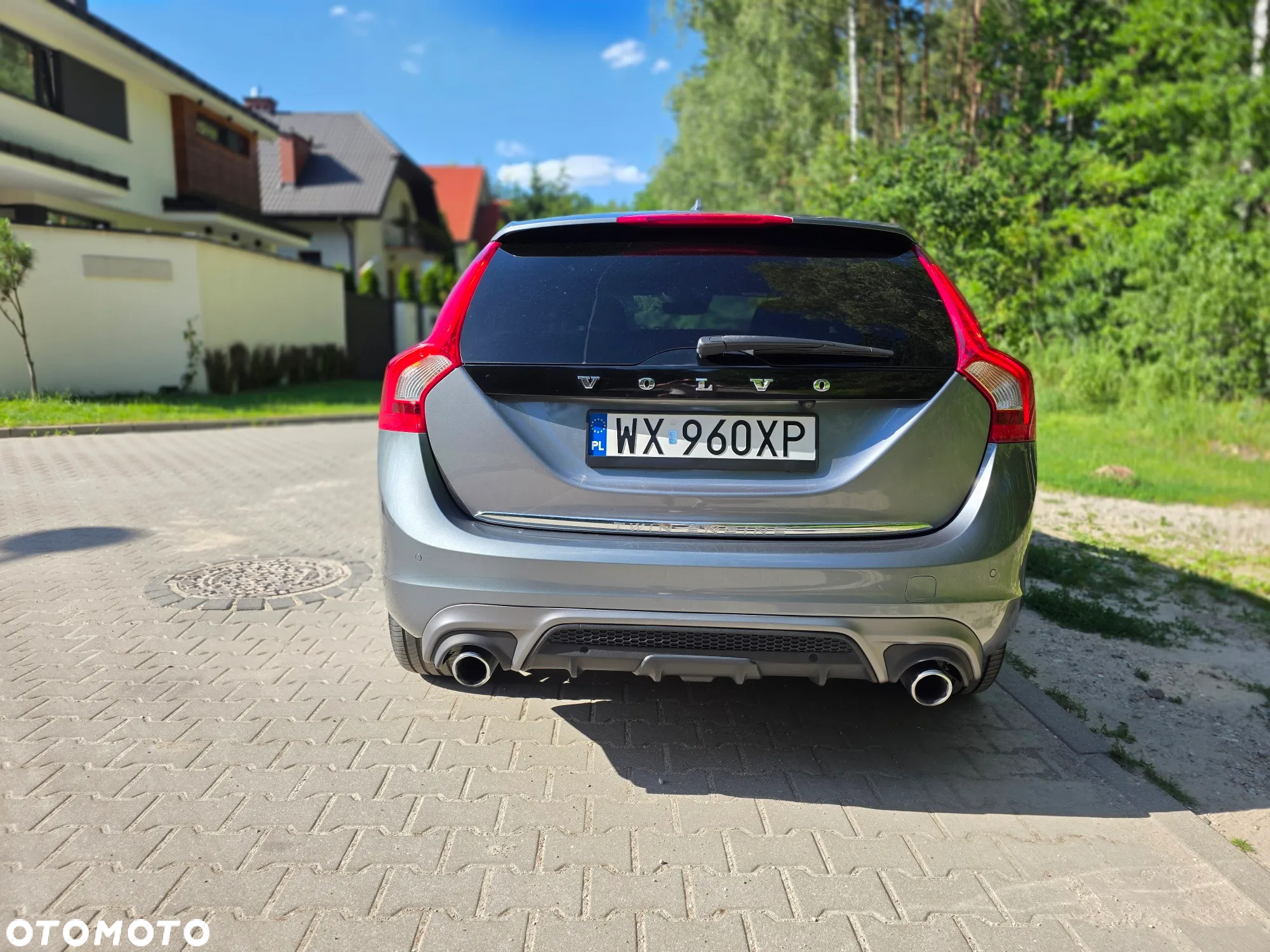 Volvo V60 D6 AWD Plug-in Hybrid Summum - 6