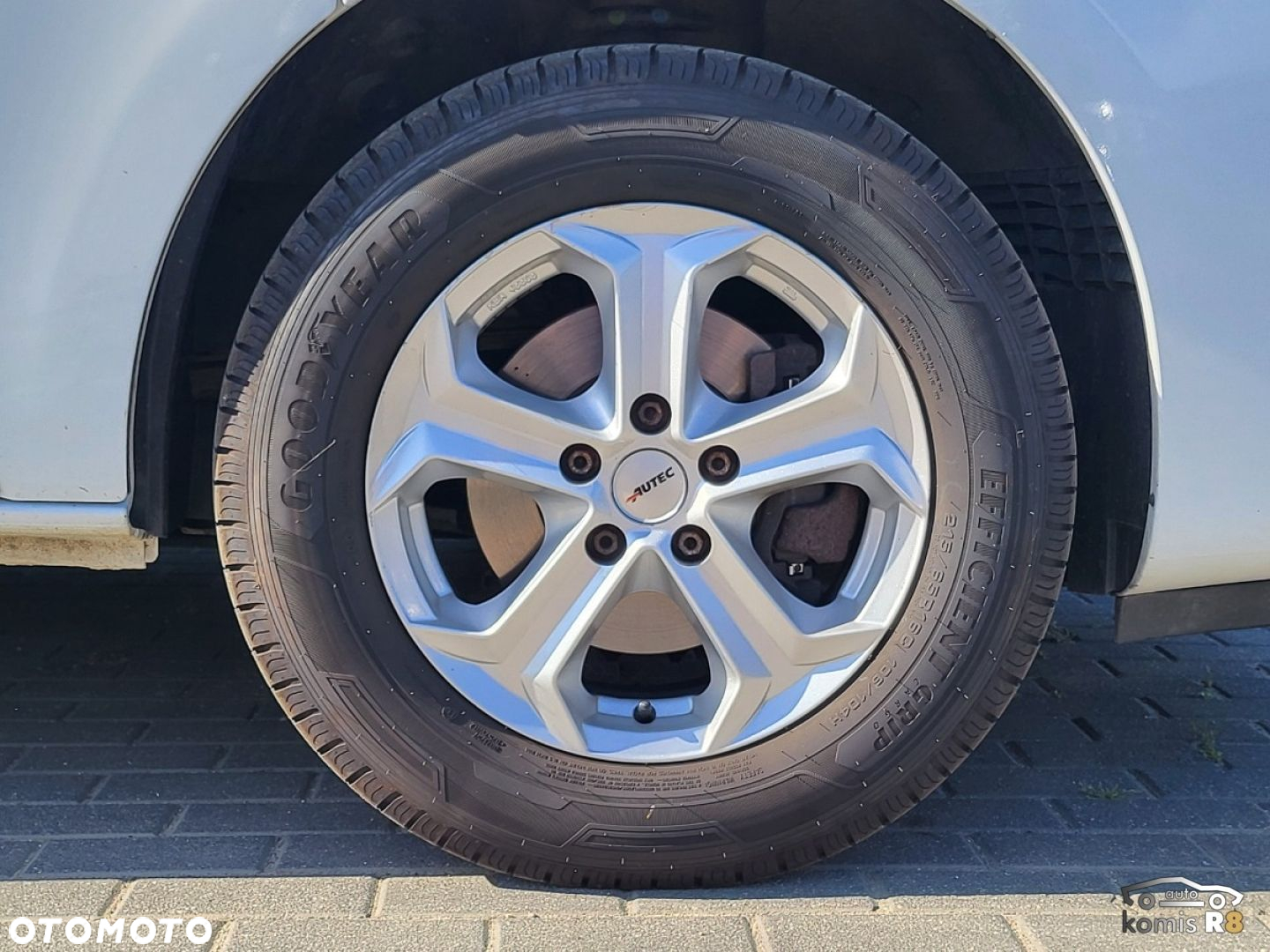 Nissan NV300 - 10