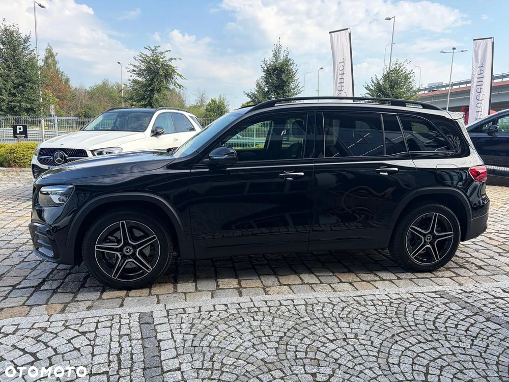 Mercedes-Benz GLB 220 d 4-Matic AMG Line 8G-DCT - 8