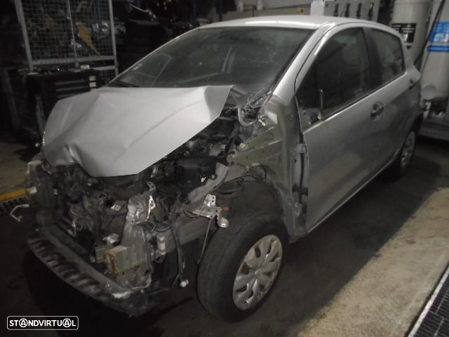 Carro MOT: 1NDTV CXVEL: EC65 TOYOTA YARIS 2013 1.4D 90CV 5P CINZA DIESEL - 3
