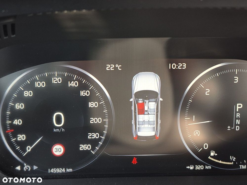 Volvo XC 60 D4 Momentum Pro - 19