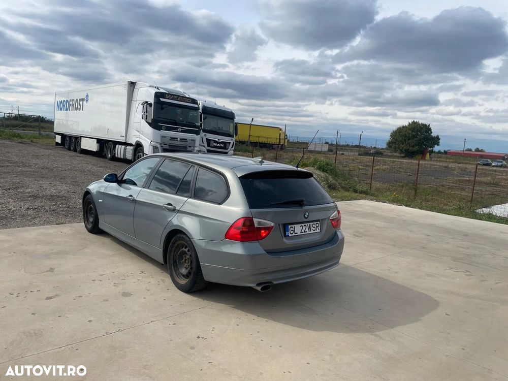 BMW Seria 3 320d - 10
