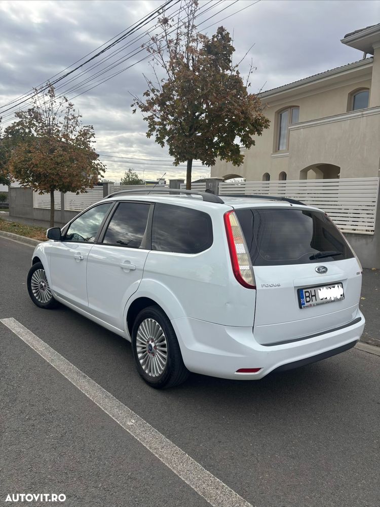 FORD Focus 2010 — imagine 4