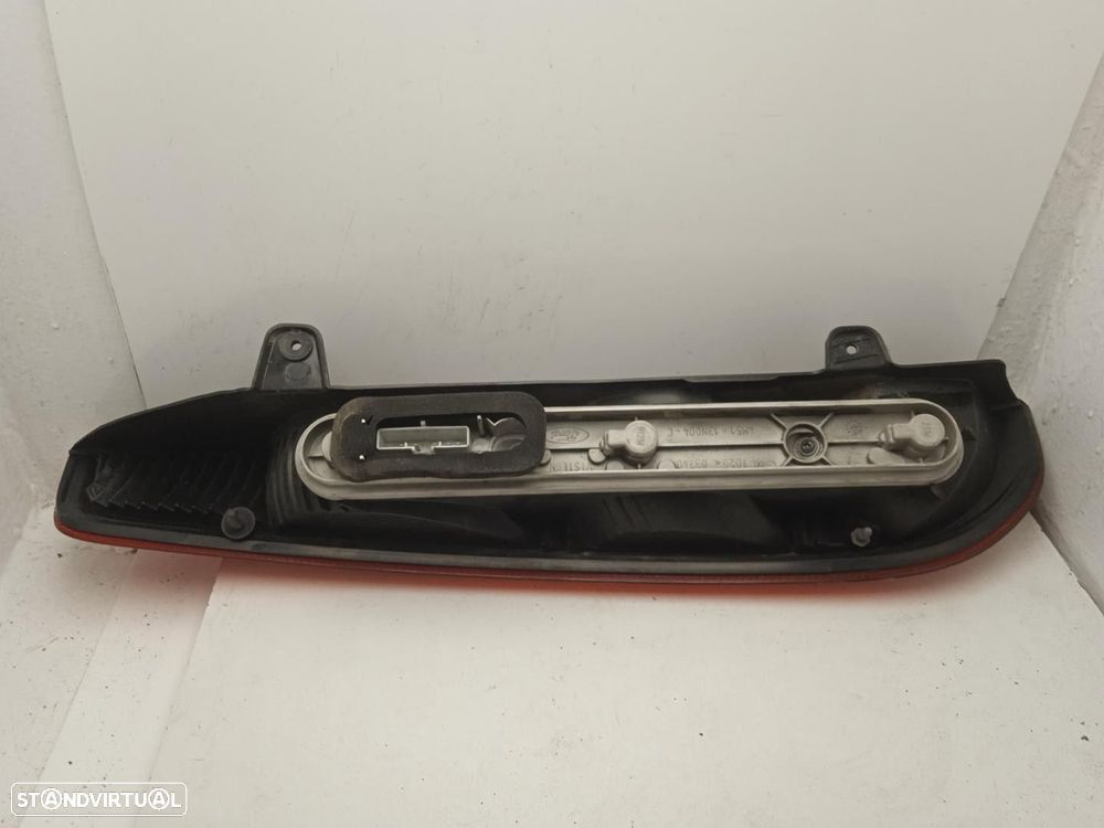 FAROLIM TRASEIRO DIREITO FORD FOCUS II TURNIER 2005 - 2