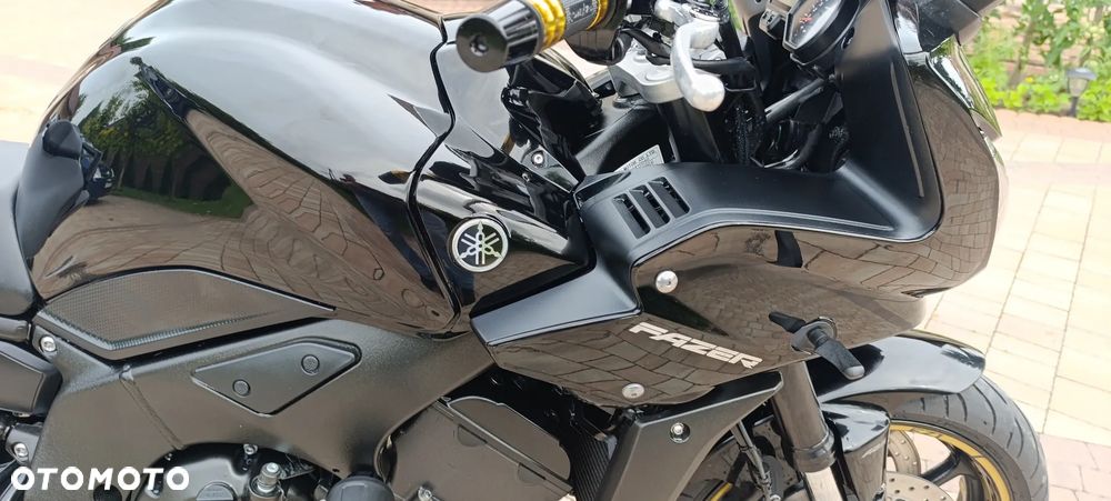 Yamaha FZ - 27