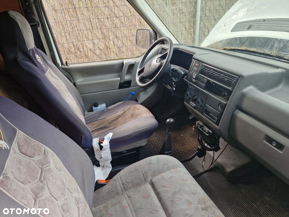 Volkswagen Transporter - 5
