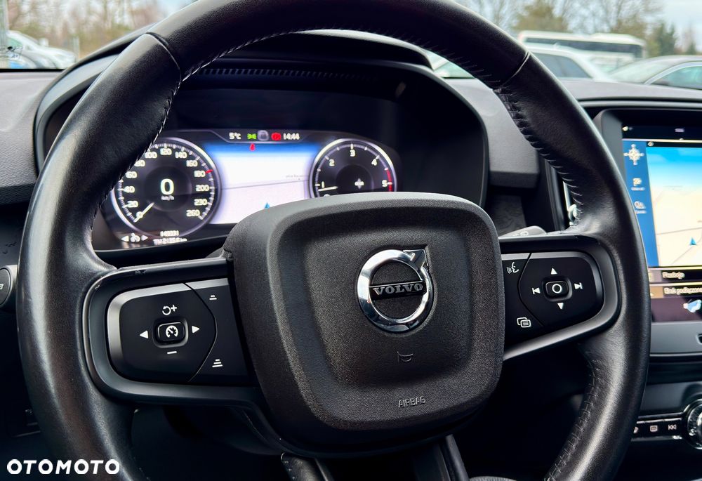 Volvo XC 40 D3 Momentum - 27