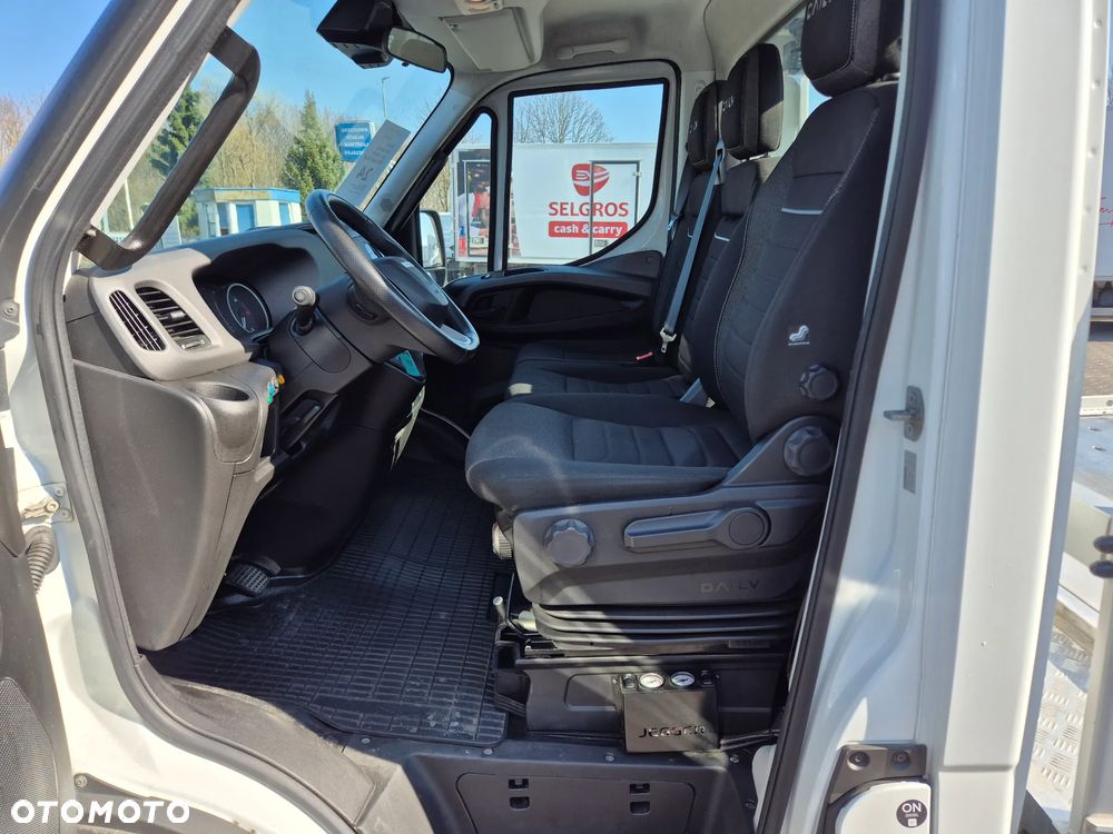 Iveco 35S18A8 (32113) - 12