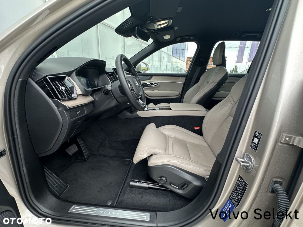 Volvo XC 90 - 31
