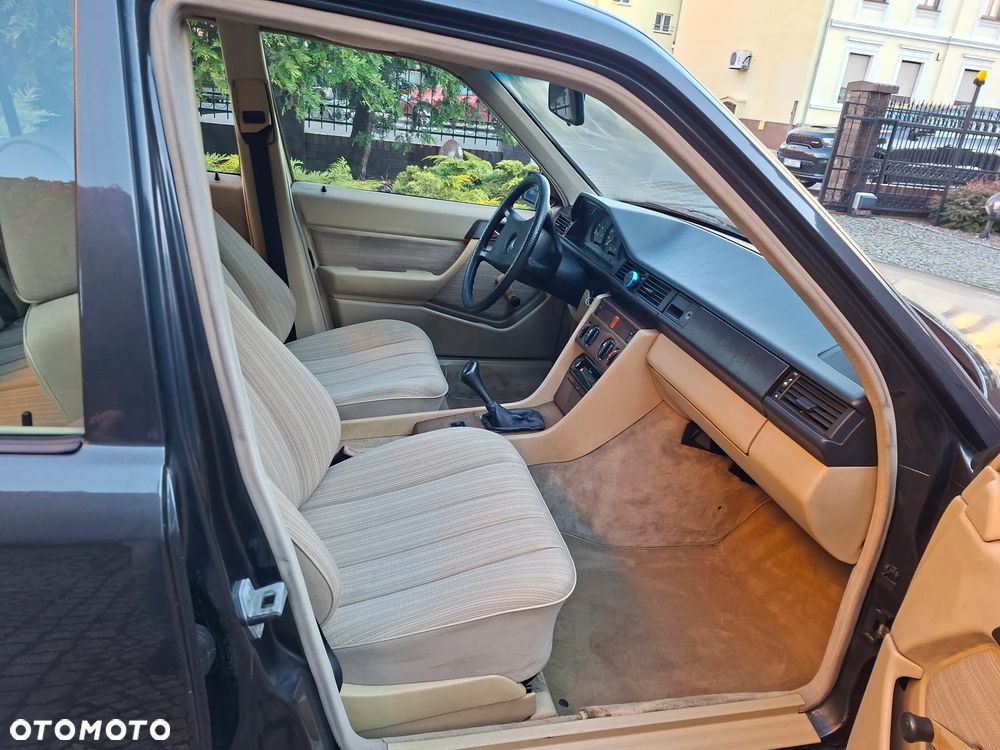 Mercedes-Benz W124 (1984-1993) 1989