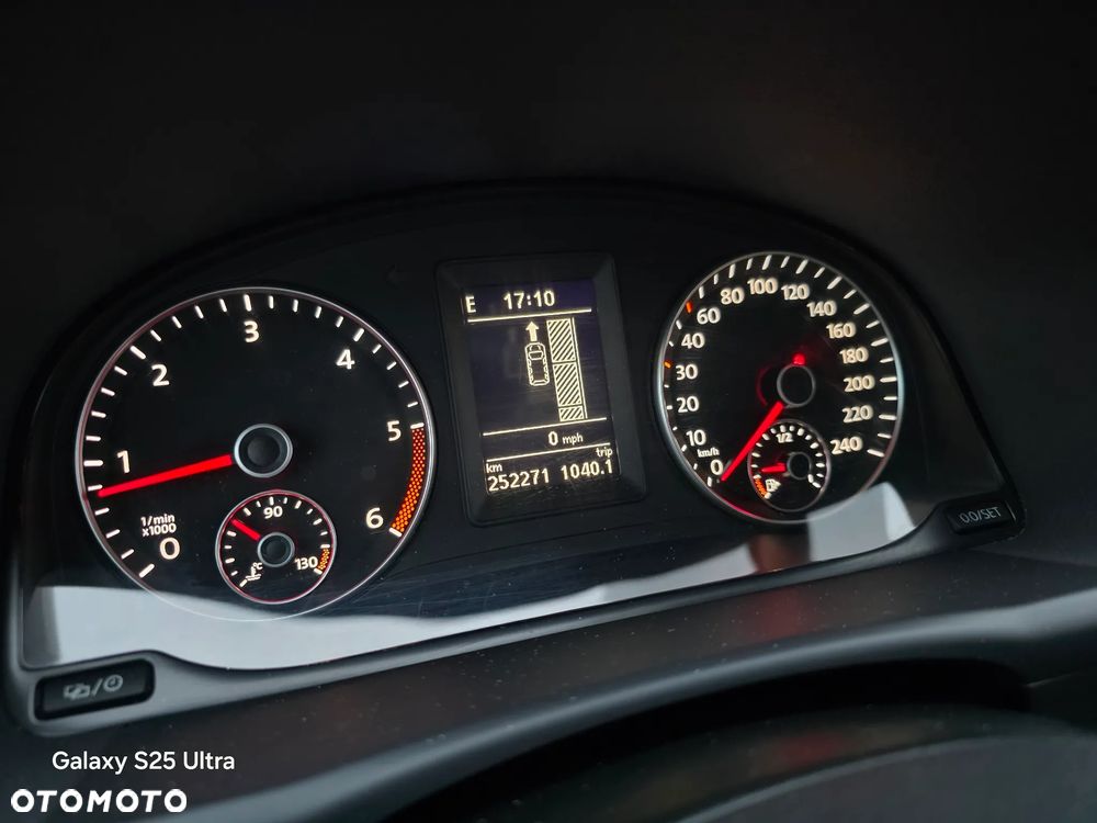 Volkswagen Touran 1.6 TDI DPF BlueMotion Technology Comfortline - 37