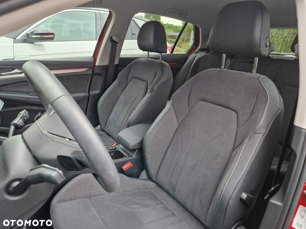 Volkswagen Golf - 24