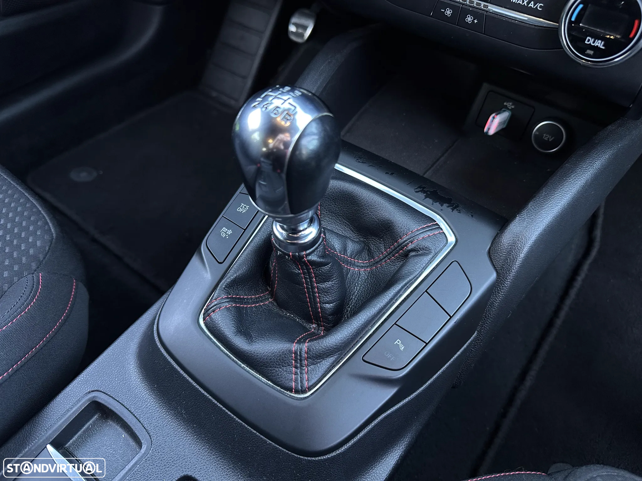 Ford Focus 1.0 EcoBoost ST-Line - 29