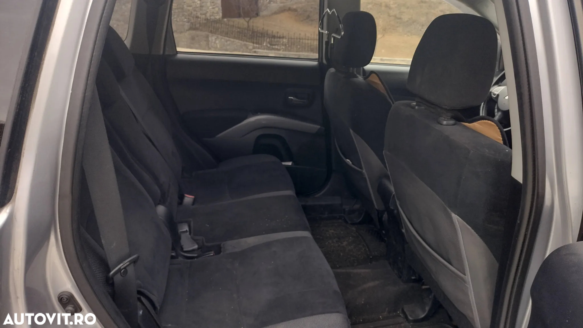 Mitsubishi Outlander 2.0 DI-D 4WD Intense - 5