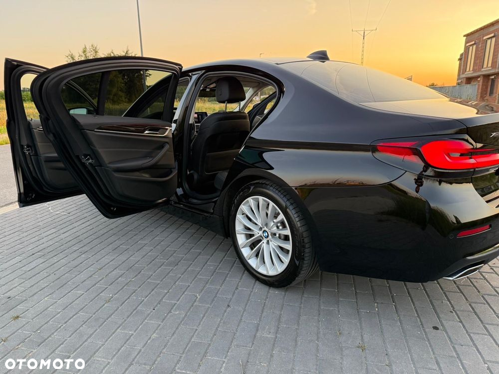 BMW Seria 5 520d xDrive Luxury Line - 13