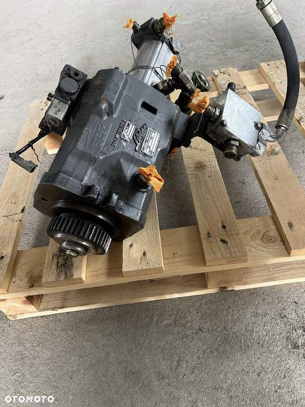 Volvo EW140 pompa hydrauliczna Linde H2X254L koparka volvo