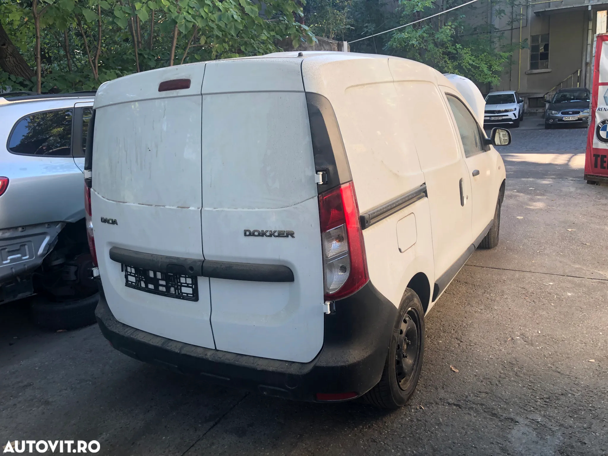 Dezmembrez Dacia Dokker alb 2013 1,5 DCI avariat - 4