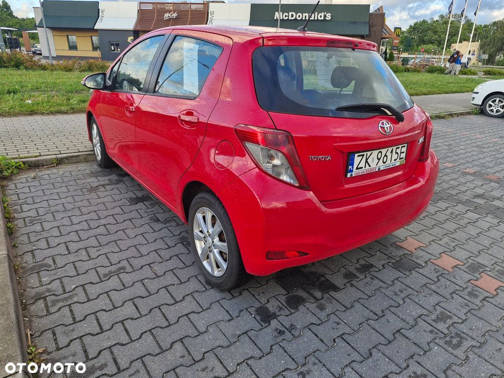 Toyota Yaris 1.4 D-4D Premium - 3