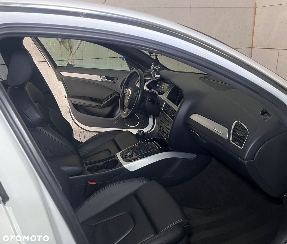 Audi A4 Limousine - 8