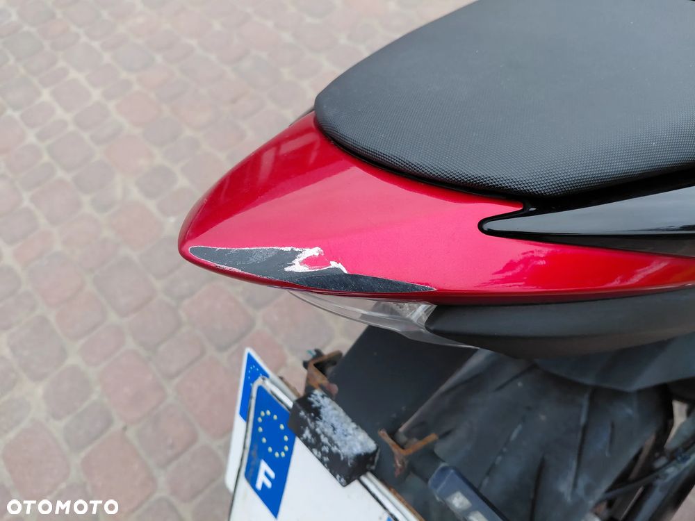 Suzuki GSX - 18