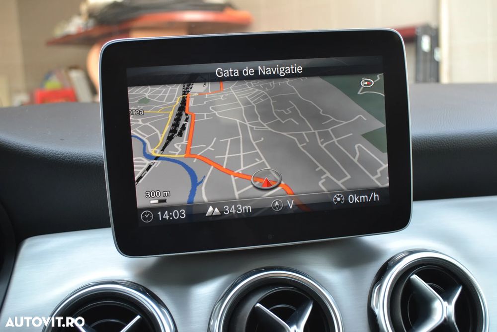 Mercedes-Benz GLA 200 7G-DCT AMG Line - 28