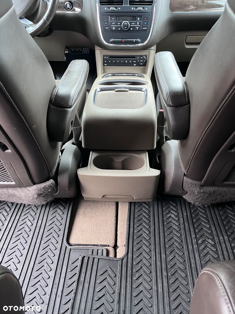 Lancia Voyager 3.6 Platinum - 10