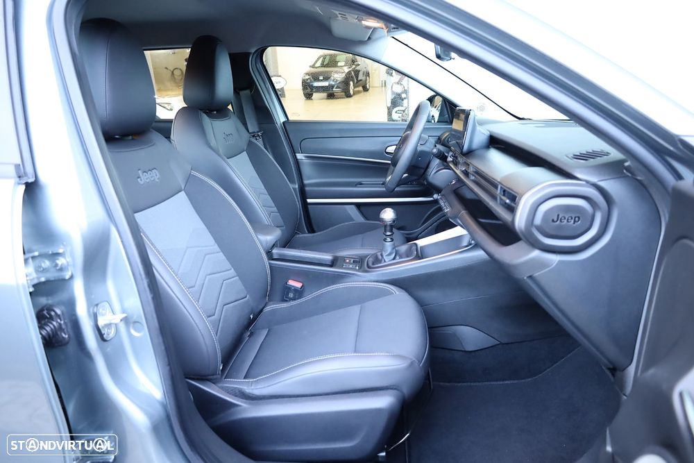 Jeep Avenger 1.2 GSE T3 Altitude - 36