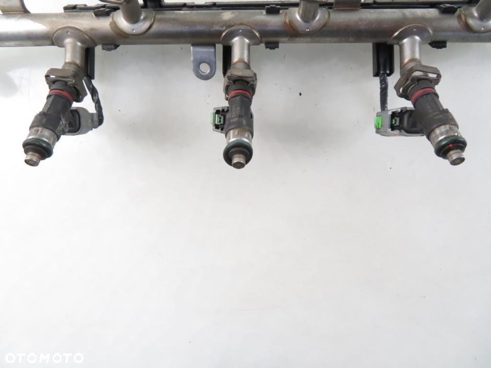 LISTWA WTRYSKOWA GMC ACADIA 3.6 - LY7 12604672 12602221 12603212 LY7 - 10