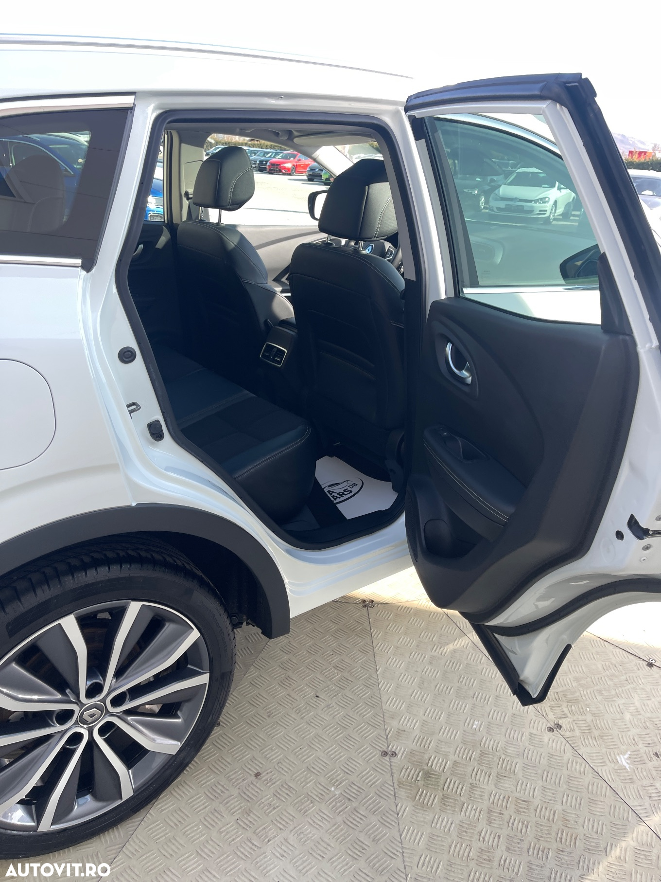 Renault Kadjar TCe EDC GPF Black Edition - 21