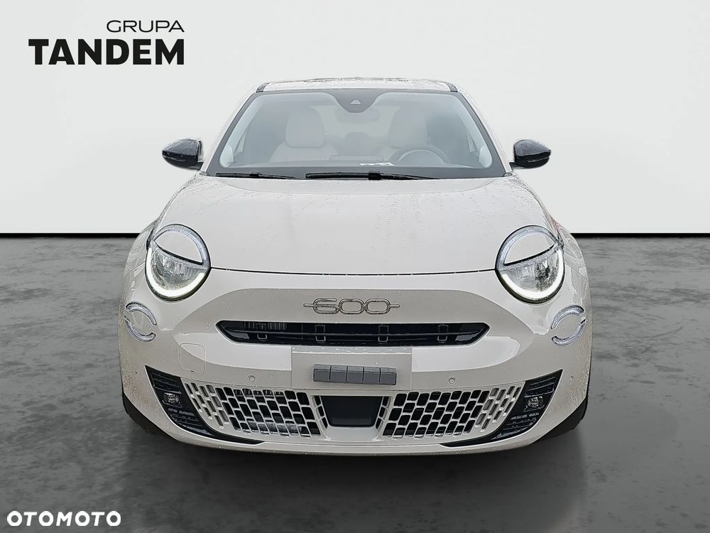Fiat 600 1.2 Turbo La Prima eDCT - 2